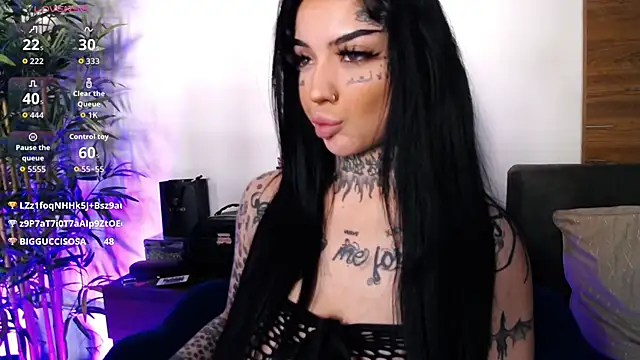 CreamyInkky  online show from April 23, 2026, 12:29 pm