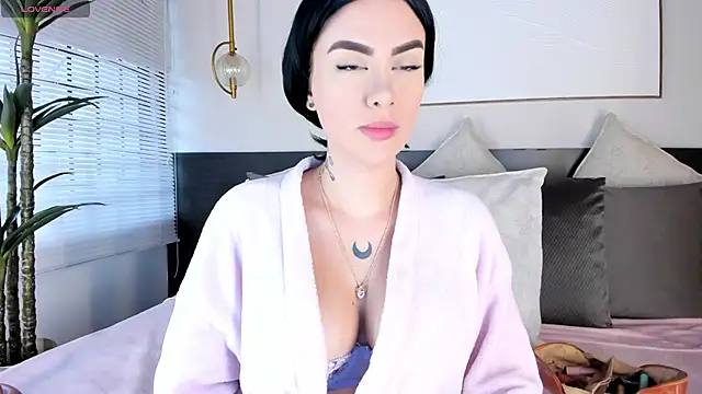 StacyRigel online show from February 11, 2026, 8:25 pm