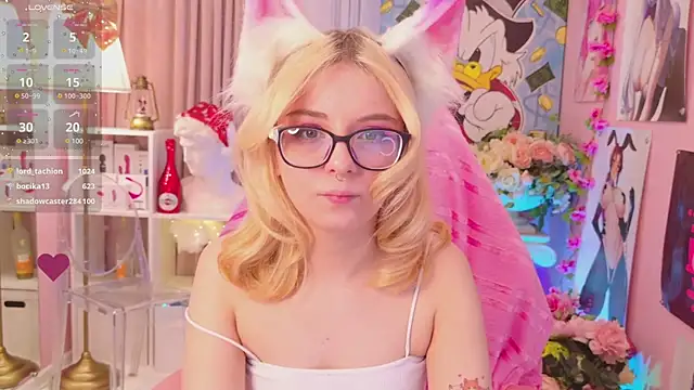 Coconut Mia online show from December 19, 2024, 4:13 am