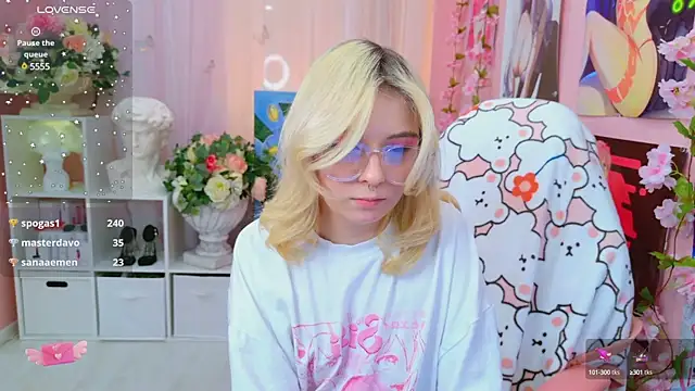 Coconut Mia online show from January 18, 2025, 12:24 am