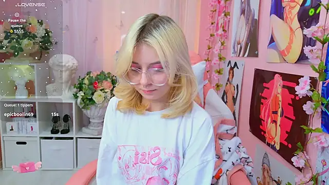 Coconut Mia online show from January 18, 2025, 3:31 am