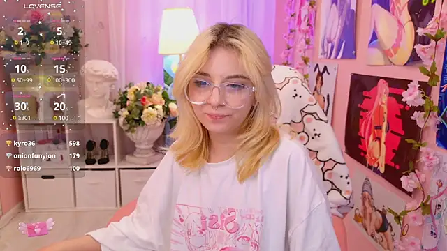 Coconut Mia online show from January 19, 2025, 3:39 am