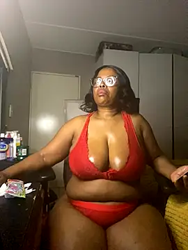 Nomthie online show from October 25, 2025, 10:37 pm