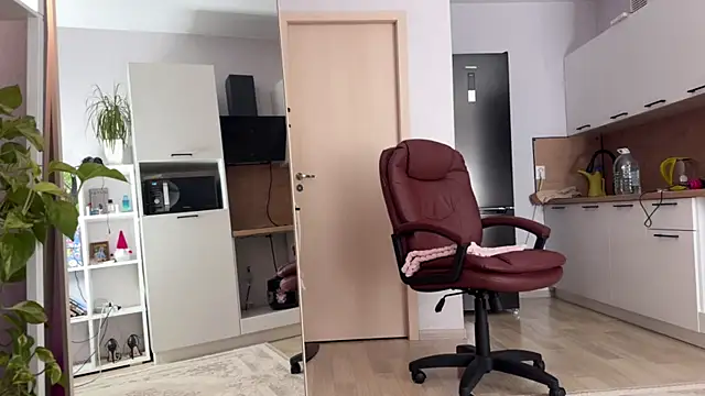 Victoria1Love online show from February 28, 2025, 2:31 pm