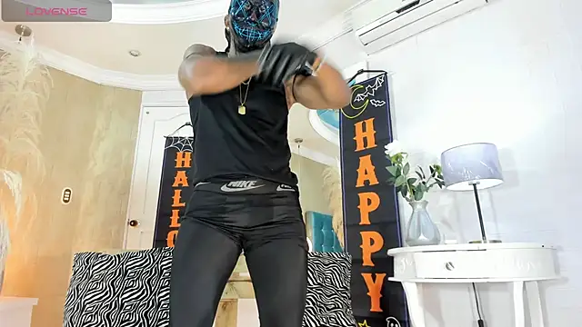 RicoBrown777  online show from October 7, 2025, 4:42 am