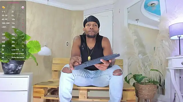 Snapshot of RicoBrown777_ chatting on May 6, 2026, 3:57 am RicoBrown777 online show from May 6, 2026, 3:57 am
