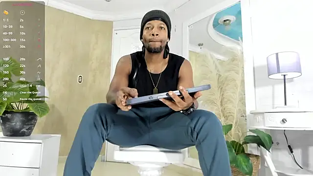 Snapshot of RicoBrown777_ chatting on May 8, 2026, 4:07 am RicoBrown777 online show from May 8, 2026, 4:07 am