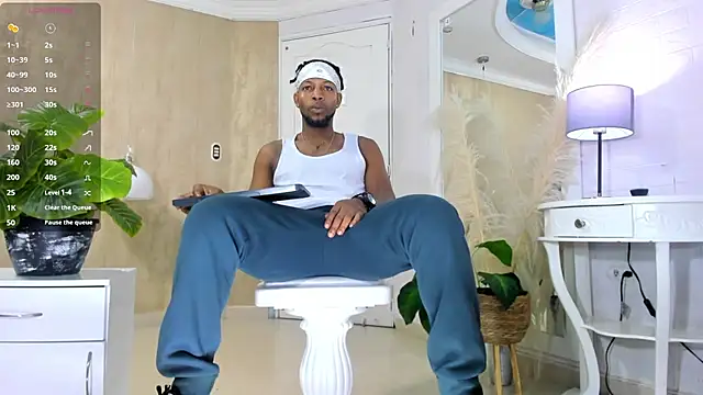 Snapshot of RicoBrown777_ chatting on May 17, 2026, 3:59 am RicoBrown777 online show from May 17, 2026, 3:59 am