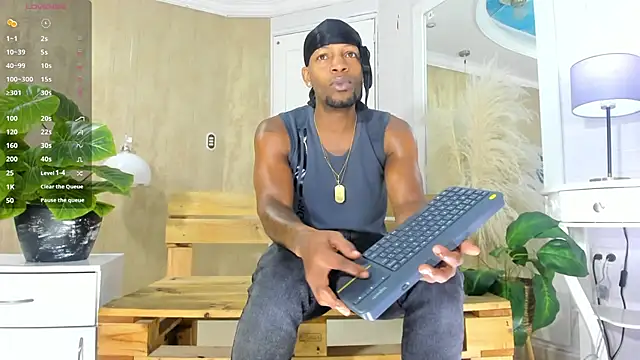 Snapshot of RicoBrown777_ chatting on June 25, 2026, 4:12 am RicoBrown777 online show from June 25, 2026, 4:12 am