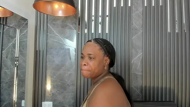 SaraiEvans online show from February 7, 2025, 3:23 am