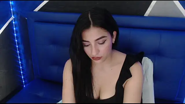 Snapshot of cherry_modelx_ chatting on October 11, 2025, 9:24 pm cherry modelx online show from October 11, 2025, 9:24 pm