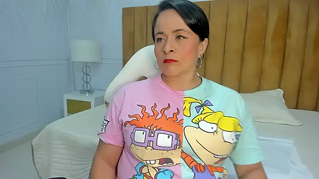 Daphne81  online show from January 23, 2025, 2:33 am