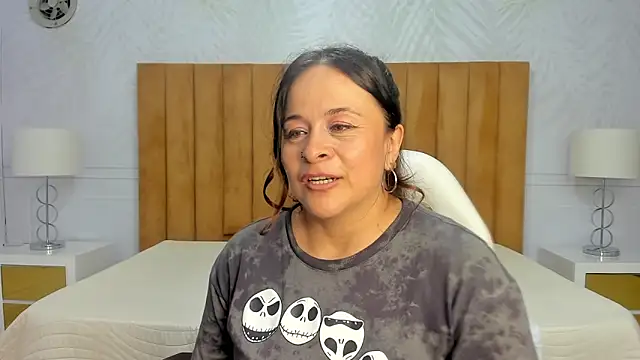 Daphne81  online show from January 29, 2025, 9:12 am