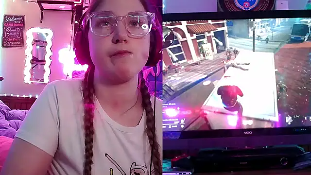 mirannacult online show from January 6, 2025, 6:10 pm