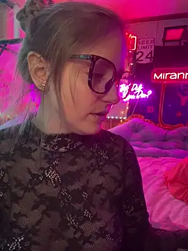 mirannacult online show from January 8, 2025, 11:32 am