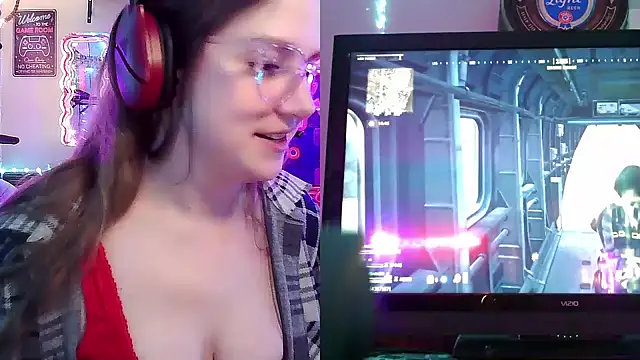 mirannacult online show from January 15, 2025, 8:05 pm