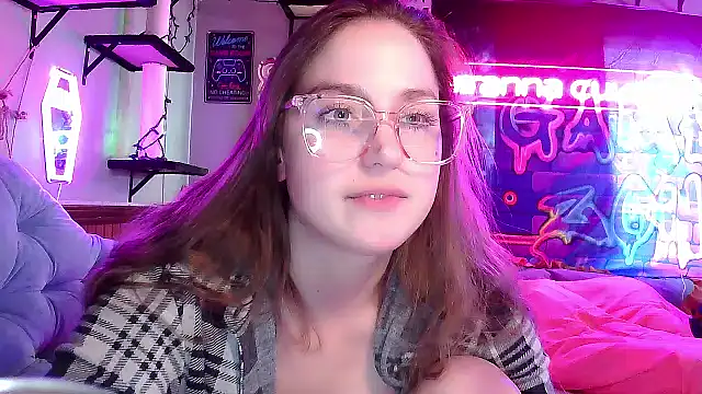 mirannacult online show from January 20, 2025, 6:43 pm