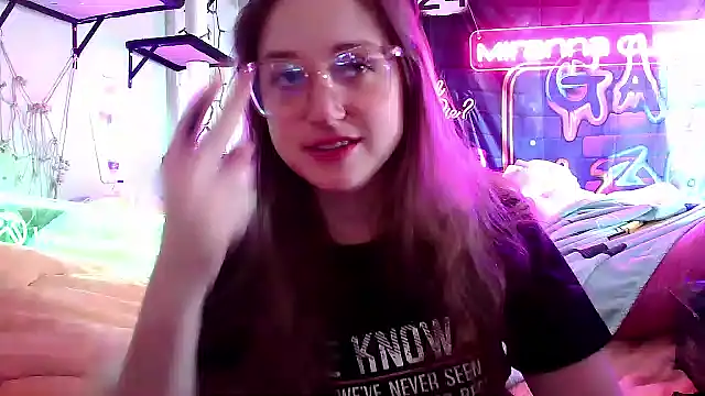 mirannacult online show from March 10, 2025, 3:09 pm