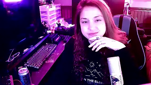 mirannacult online show from September 26, 2025, 2:21 pm