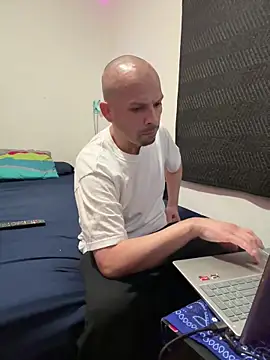 DaHomeEDubs online show from January 13, 2025, 12:30 am