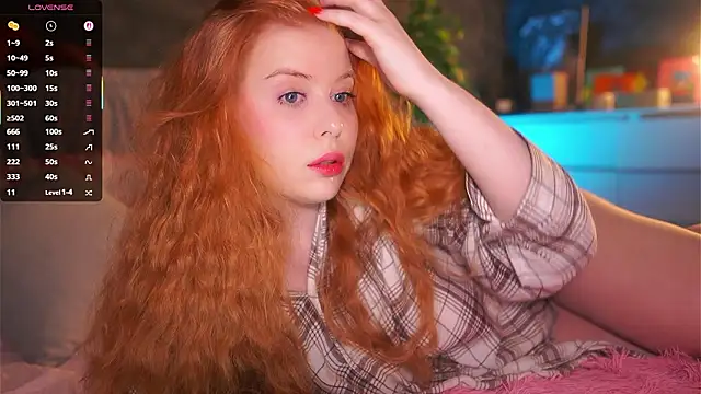 RedHotVixen0 online show from February 4, 2026, 1:22 am