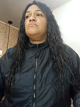 Michelle Brito1 online show from March 20, 2025, 12:00 pm