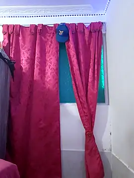 Michelle Brito1 online show from February 19, 2026, 2:02 pm