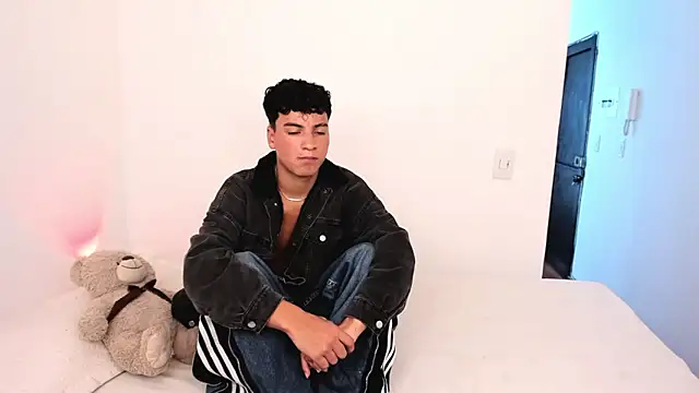 sweet boys xx online show from October 26, 2025, 6:58 pm