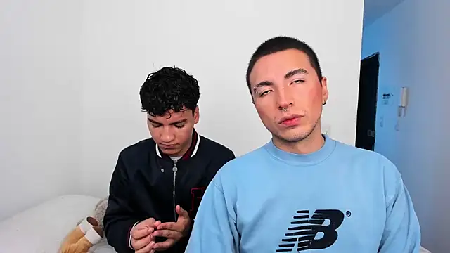 sweet boys xx online show from November 4, 2025, 11:53 am