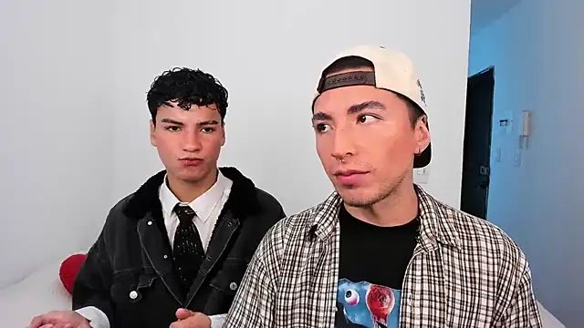 sweet boys xx online show from November 6, 2025, 1:01 pm