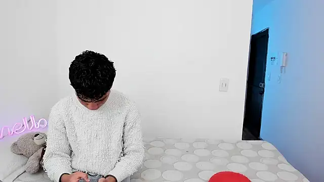 sweet boys xx online show from November 20, 2025, 12:05 pm