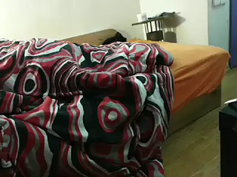 eblata04 online show from February 14, 2025, 11:53 pm