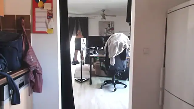 Snapshot of Nomi1612 chatting on April 11, 2026, 7:45 am Nomi1612 online show from April 11, 2026, 7:45 am