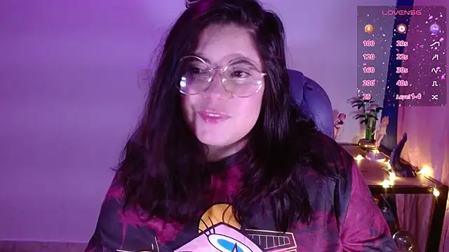 Snapshot of Azamy-12 chatting on February 5, 2026, 5:12 am Azamy-12 online show from February 5, 2026, 5:12 am