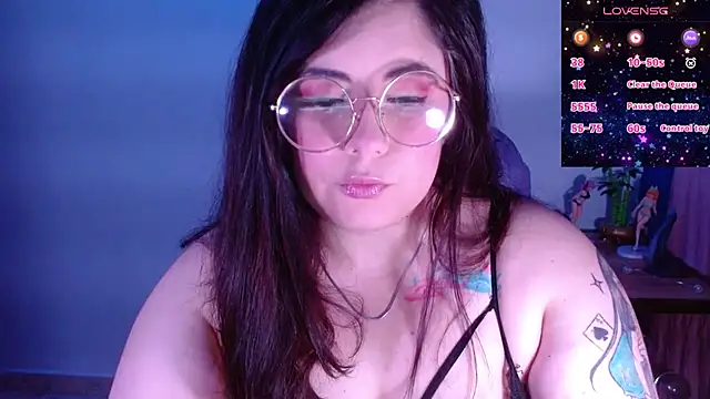 Snapshot of Azamy-12 chatting on February 18, 2026, 5:36 am Azamy-12 online show from February 18, 2026, 5:36 am