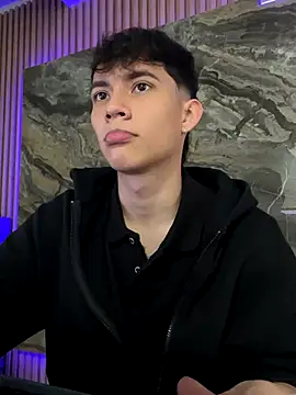 RyanGosslling  online show from December 2, 2025, 12:43 pm