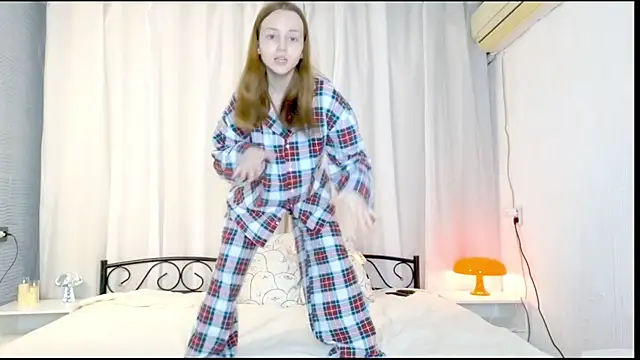 Wild  flowers online show from September 20, 2025, 8:10 pm