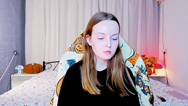 Wild  flowers online show from October 23, 2025, 6:50 pm