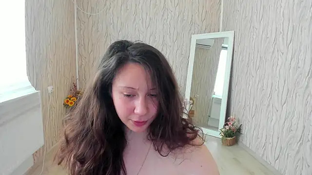 AishaRouhi online show from February 18, 2025, 8:27 am