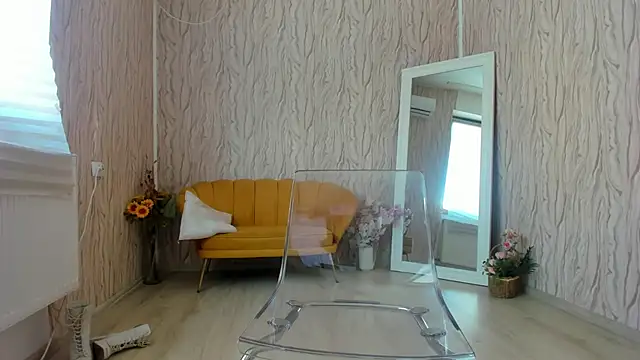 AishaRouhi online show from February 19, 2025, 9:39 am