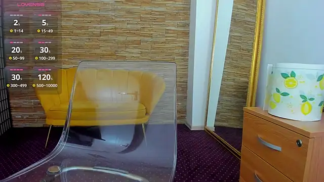 AishaRouhi online show from October 7, 2025, 4:20 am