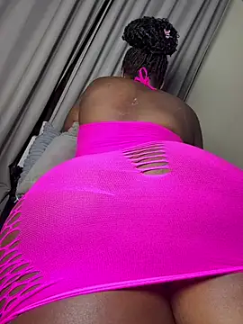 Hugemassivebootie online show from July 19, 2026, 5:49 pm