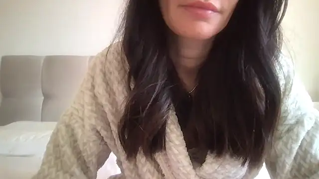 paolajonez online show from April 12, 2026, 12:54 pm