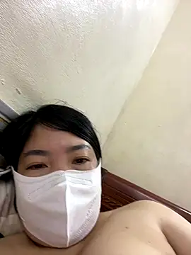 Hachi Sweetbabie  online show from October 18, 2025, 12:06 pm