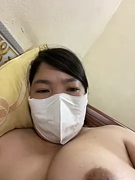 Hachi Sweetbabie  online show from April 17, 2026, 10:18 am