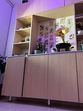 juanasnz99 online show from February 27, 2025, 4:31 am