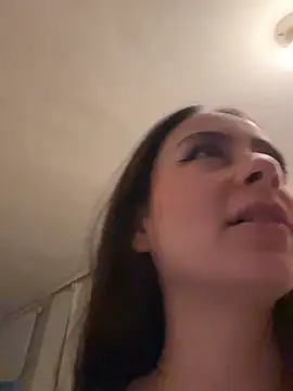 juanasnz99 online show from December 18, 2025, 3:56 am