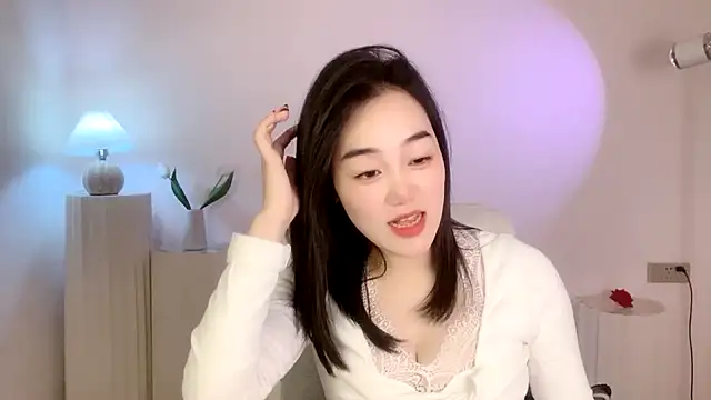 cloud8822 online show from January 19, 2025, 2:06 pm