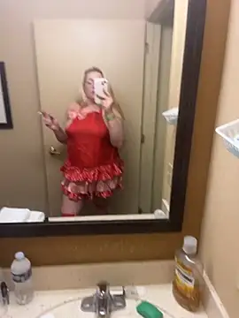 Lalalynn online show from April 7, 2026, 9:59 pm