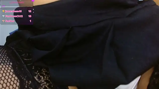 helenacyruss online show from December 13, 2024, 11:50 pm